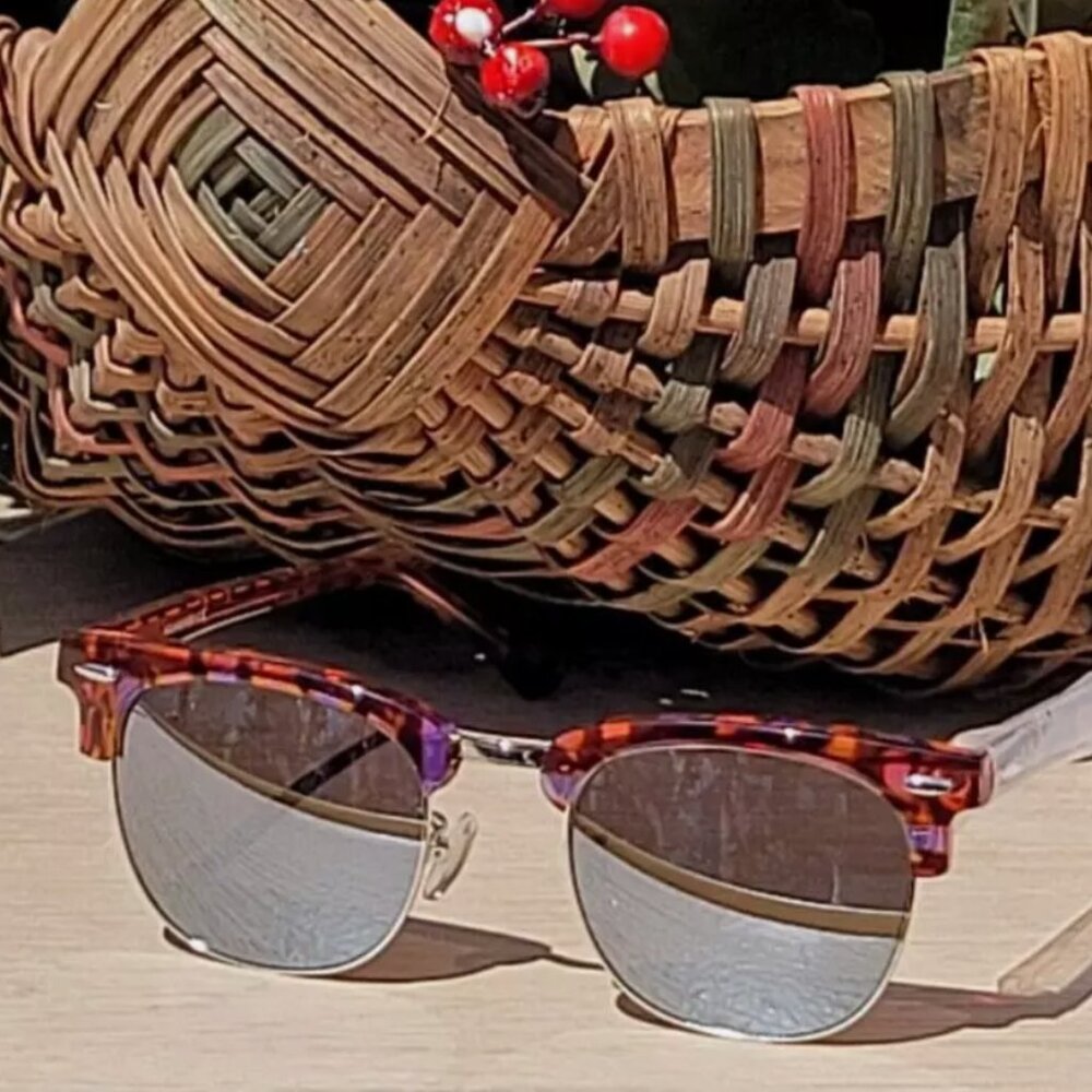 AQS milo 49mm women's hinge club master sunglasses Brand New w Case!